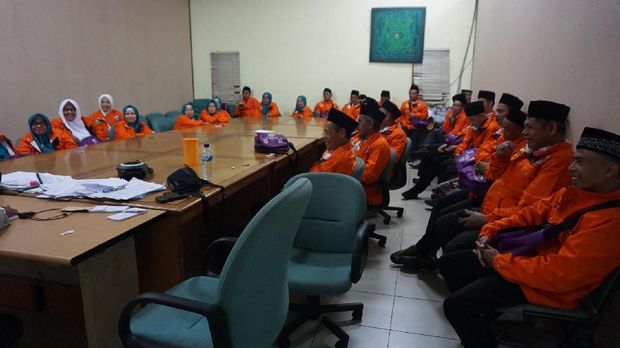 Marbut dan majelis taklim berkumpul untuk mendapatkan pengarahan dari Ketua DMI DKI Jakarta, KH Ma'mun Al Ayyubi.