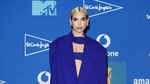 Lihat Dua Lipa tampil Menggoda, Anwar Hadid Cemburu?