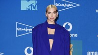 Dua Lipa saat hadiri acara MTV EMAs 2019 di Sevilla, Spanyol pada akhir pekan lalu. Kate Green/Getty Images for MTV