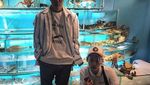 Sukses Manggung di Jakarta, Ini Gaya Keren Zion.T Saat Ngopi