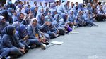 Bawa Keranda, Pegawai RSUD Al-Ihsan Tuntut Transparansi Pemprov Jabar