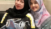 Baru-baru ini nama Goeslaw tengah santer diperbincangkan lantaran dirinya dibuat kesal dengan aksi pesta kostum Halloween yang menyerupai dirinya. Foto: Instagram @melly_goeslaw