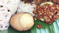 Sego jangkrik versi Wonokromo yang dikenal dengan sambal yang pedas nendang. Foto : Instagram @fank-2