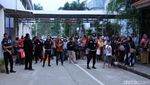 Bawa Keranda, Pegawai RSUD Al-Ihsan Tuntut Transparansi Pemprov Jabar