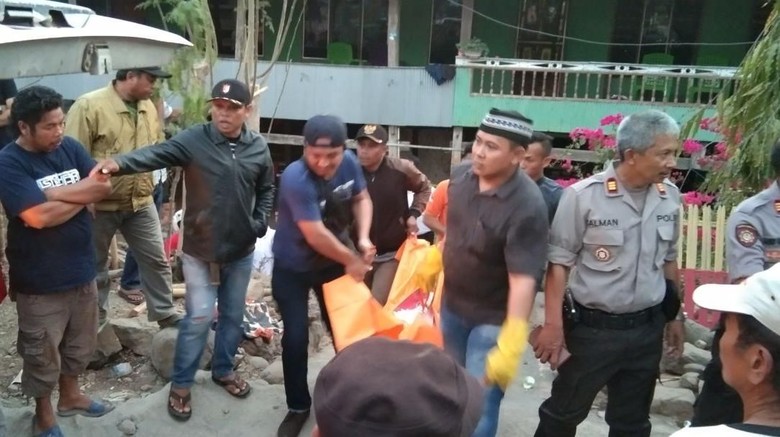 Anak Tewas-Ayah Kritis Dikeroyok Massa di Jeneponto, Kuda Jadi Pemicunya Anak Tewas-Ayah Kritis Dikeroyok Massa di Jeneponto, Kuda Jadi Pemicunya