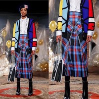 Ikram Abdi Omar merupakan model yang lahir di Swedia namun dibesarkan di Inggris. Sosoknya menarik atensi sejak tampil perdana sebagai model dalam fashion show desainer Inggris, Molly goddard. Dia memeragakan koleksi autum/winter 2018. Foto: instagram @ikramabdi