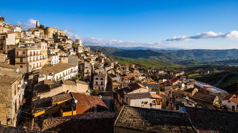 Kota Cammarata di Sisilia menawarkan rumah gratis. (Foto: iStock) Kota Cammarata di Sisilia menawarkan rumah gratis. (Foto: iStock)