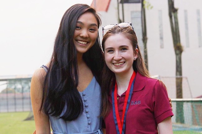 Pada 2017, Jane menjadi pembicara dalam konferensi perempuan dan pengusaha di Hangzhou. Saat itu usianya baru menginjak 17 tahun. Foto: Instagram/@jane_li419