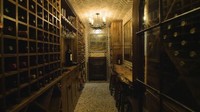 Rumah tersebut juga memiliki gudang penyimpanan wine sendiri. Dok. Harry Norman Realtor/TNI Press