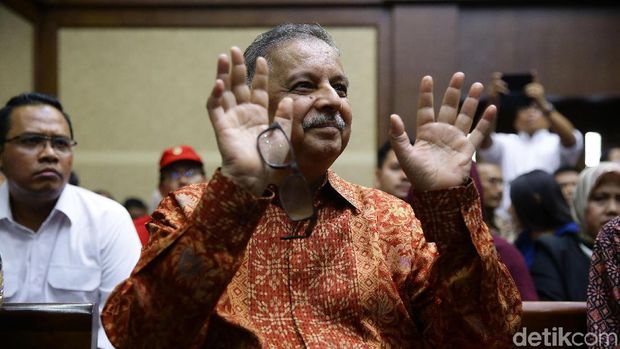 Mantan Direktur Utama PLN, Sofyan Basir menjalani sidang putusan di Pengadilan Tipikor Jakarta, Senin (4/10/2019).