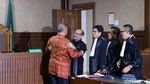 Suasana Haru Warnai Vonis Bebas Sofyan Basir