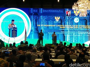 Gelar Simposium di Bali, Tak Ada Sidang MK Selama 4 Hari