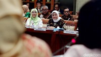 Komisi IX menggelar rapat pertama kalinya dengan Kementerian Ketenagakerjaan (Kemenaker).g