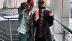 Sukses Manggung di Jakarta, Ini Gaya Keren Zion.T Saat Ngopi