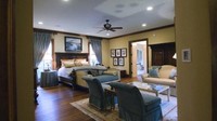 Penampakan salah satu dari enam kamar utama yang ada di mansion tersebut. Dok. Harry Norman Realtor/TNI Press