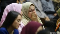 Sofyan dinyatakan tidak terbukti melanggar Pasal 12 huruf a juncto Pasal 15 Undang-Undang (UU) Pemberantasan Tipikor juncto Pasal 56 Ke-2 KUHP dan Pasal 11 juncto Pasal 15 UU Pemberantasan Tipikor juncto Pasal 56 ke-2 KUHP.