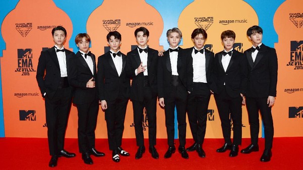 Adu Gaya Selebriti Dunia di MTV EMAs 2019, Ada NCT 127 dan Dua Lipa