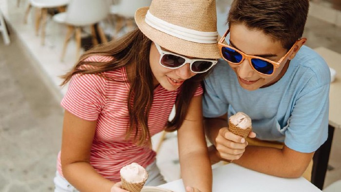 ilustrasi remaja pacaran