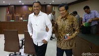 Dia berharap hakim memberi vonis bebas kepada dirinya. Dia kemudian bicara tentang lebih baik membebaskan 1.000 orang yang bersalah daripada menghukum 1 orang yang tidak bersalah.