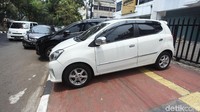 Imbauan dan penertiban pun terus dilakukan, namun tetap saja masih dilanggar.
