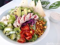 Serasa Salad Bar: Ada Mexican Tuna dan Salad Roll yang Segar Sehat