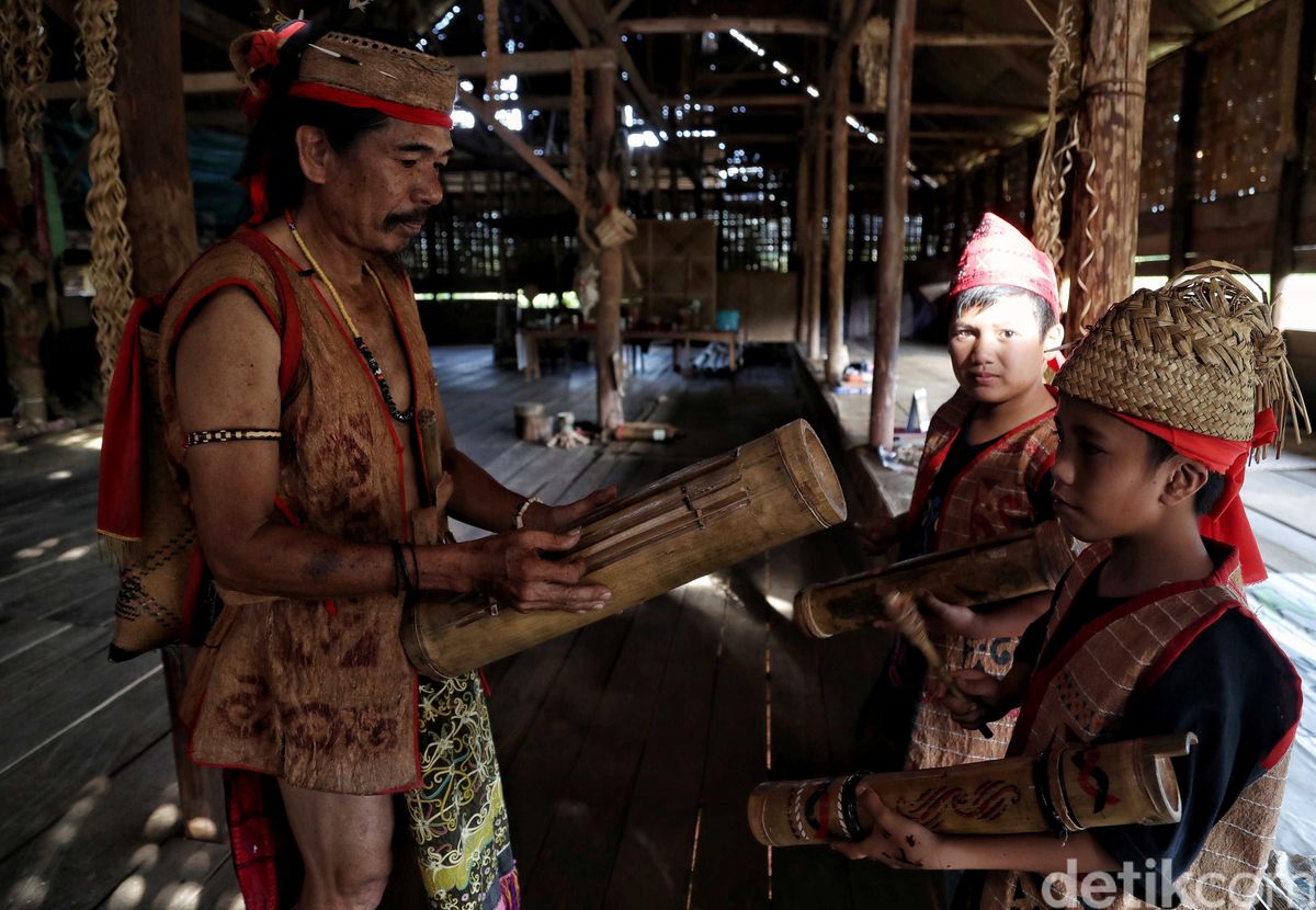 Suku berbagai kaitannya indonesia nenek uraikan dengan sekarang bangsa persebaran bangsa moyang Persebaran Nenek