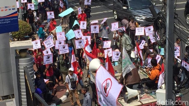 Tuntutan Lengkap Petani Tembakau ke Pemerintah