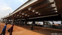 Proyek tol ini ditargetkan beroperasi penuh pada akhir 2019 mendatang.