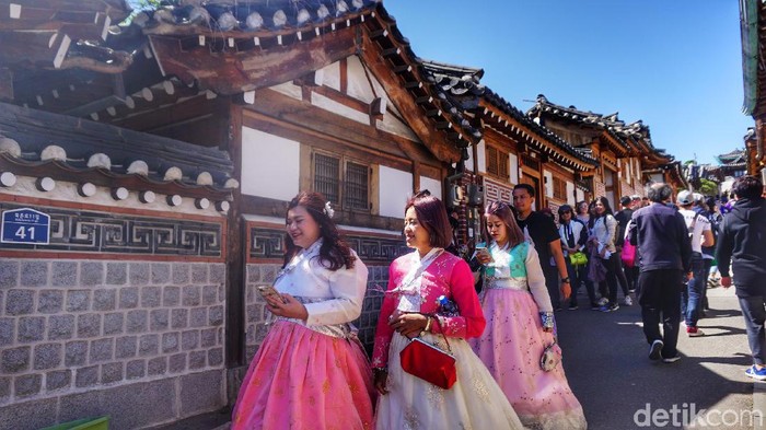 Bukchon Hanok Village