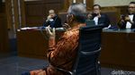 Suasana Haru Warnai Vonis Bebas Sofyan Basir