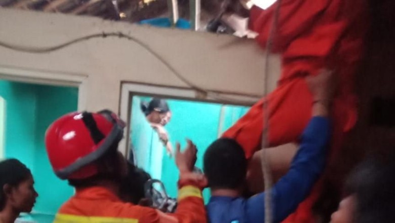 Bocah 10 Tahun di Pasar Minggu Tercebur ke Sumur Sedalam 20 Meter Bocah 10 Tahun di Pasar Minggu Tercebur ke Sumur Sedalam 20 Meter