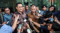 Agus Rahardjo dan Juliari Batubara memberikan keterangan terkait isi pertemuan. Agus mengatakan tidak akuratnya data tersebut berdampak pada subsidi yang diberikan pemerintah kepada masyarakat. Salah satunya subsidi gas elpiji 3 Kg.