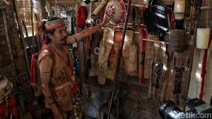 Mengunjungi Rumah Kubu yang Kaya Budaya Suku Dayak Lundayeh