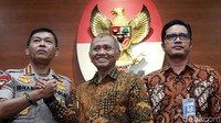Kapolri Idham Azis menyambangi gedung KPK, Jakarta, Senin (4/11/2019).