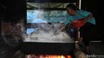 Melihat Pembuatan Garam Gunung di Utara Kalimantan