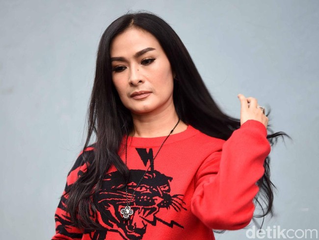 Driver Ojol Ngamuk, Sebut Iis Dahlia Sombong Tak Beretika