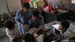 Melihat Sekolah Darurat Ibu Kembar di Utara Jakarta
