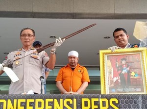 Dipamerkan Polisi, Pemilik Mobil B 1 RI Punya Gelar Profesor Palsu