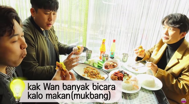Ekspresi Kocak dan Haru Ketika Pertama Kali Cicip Makanan