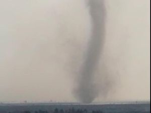Video Suasana Mencekam saat Puting Beliung Terjang Sidrap Sulsel