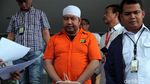 Parah! Pria Ini Palsukan Nomor Pelat Mobil Hingga Gelar Pendidikan