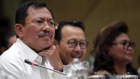 Rapat kerja tersebut membahas mengenai kenaikan iuran BPJS Kesehatan.