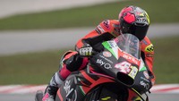 Melengkapi lima besar, ada rider Aprilia, Aleix Espargaro yang 18 kali terjatuh. (Mirco Lazzari gp/Getty Images)