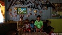 Hadirnya listrik dan juga jaringan internet yang memadai di desa tersebut membuat warga di sana siap untuk menyongsong kehidupan yang lebih baik dan memiliki akses yang sama dengan masyarakat Indonesia lainnya meski tinggal di wilayah perbatasan Indonesia dengan Malaysia.