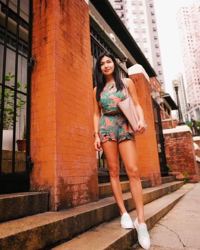 Namun, pihak eksekutif TVB menjelaskan akan mempertimbangkan Chan untuk tetap bermain di sitkom tersebut. Chan juga menyatakan terima kasihnya kepada anggota sitkom atas dukungan mereka. Foto: Instagram