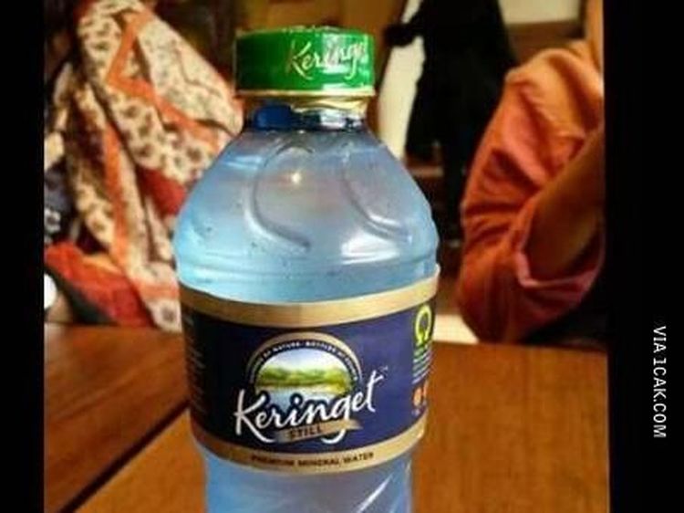 Ngakak! 10 Air Mineral Ini Punya Merek yang Aneh