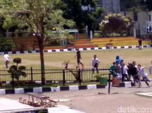 Belasan Pelajar Baku Hantam di Lapang Merdeka Kota Sukabumi