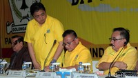 Bamsoet sendiri diketahui digadang-gadang akan maju sebagai kandidat ketua umum Partai Golkar periode 2019-2024 bersaing dengan Airlangga yang berstatus sebagai Ketum petahana.