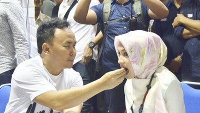 Kulineran Ivo Sugianto Sabran, Istri Cantik Gubernur Kalteng