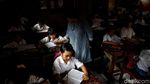 Melihat Sekolah Darurat Ibu Kembar di Utara Jakarta